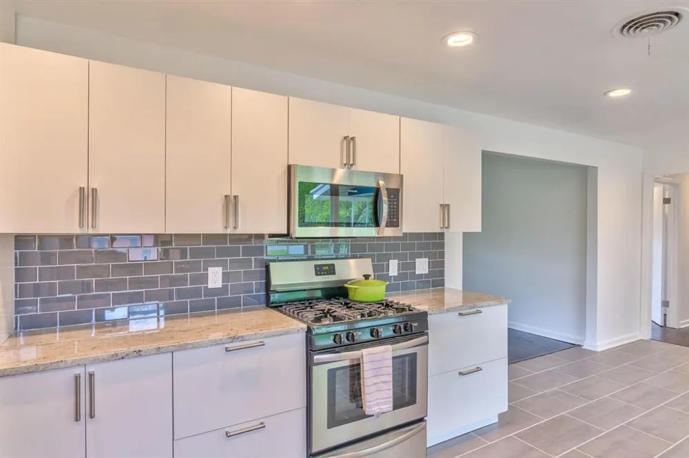 8107 Lazy Lane Austin, TX 78757