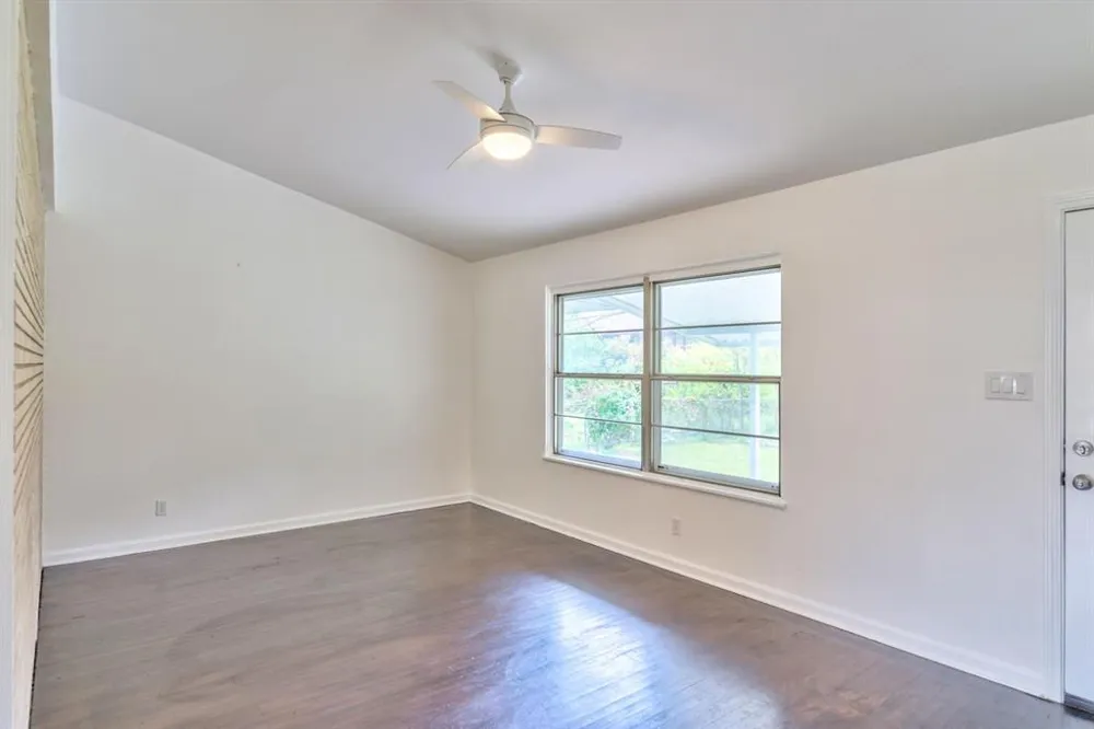 8107 Lazy Lane Austin, TX 78757