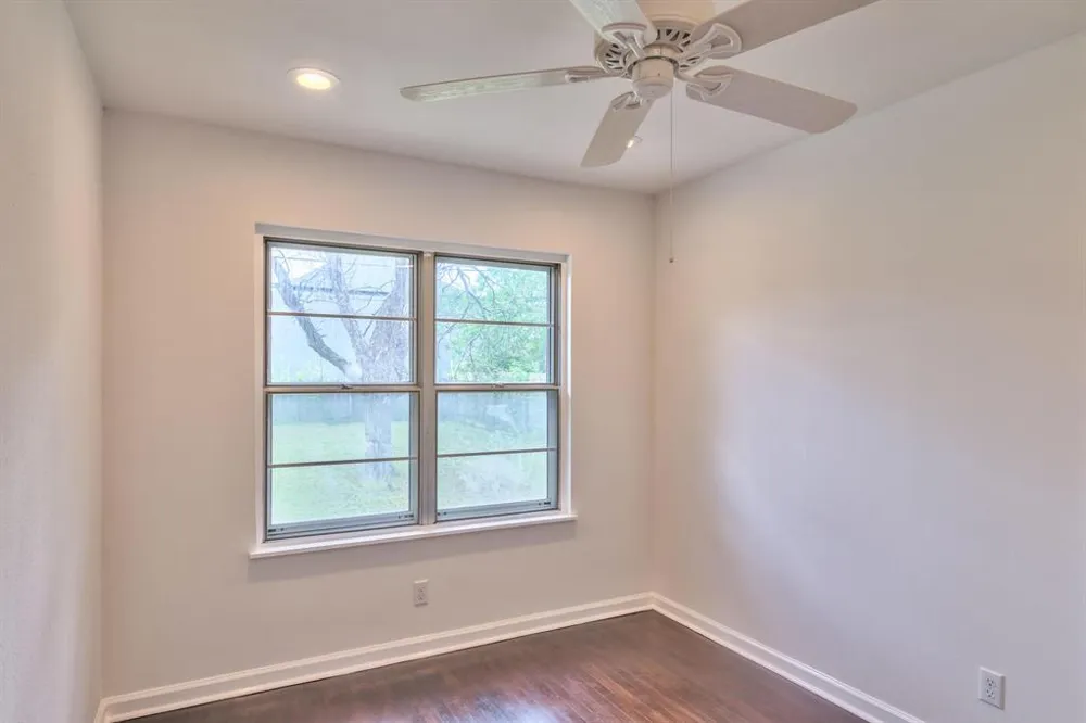8107 Lazy Lane Austin, TX 78757