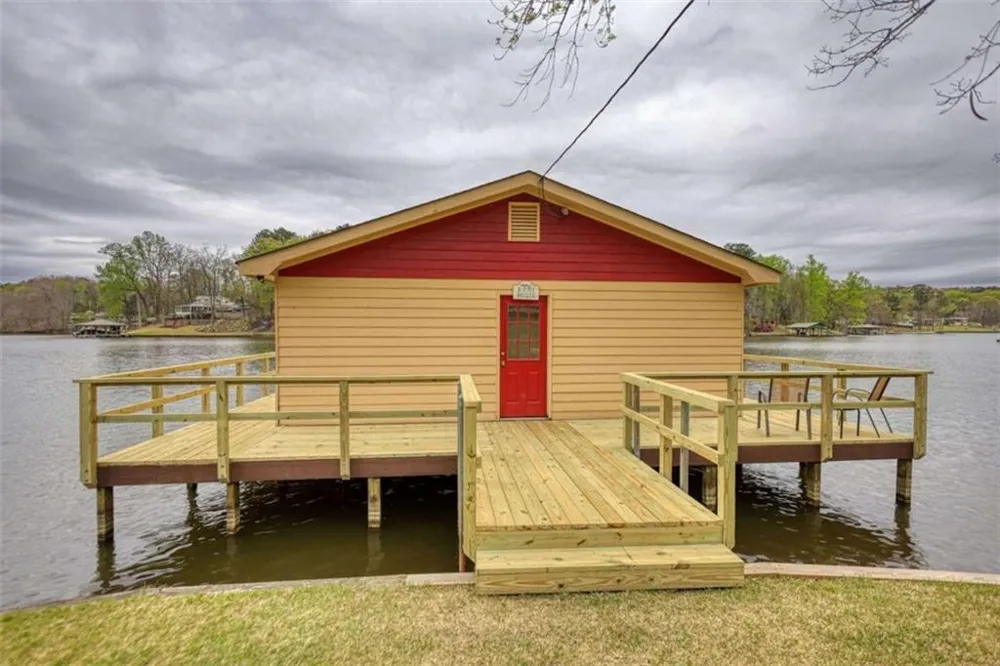 1665 County Line Ext Mansfield, GA 30055