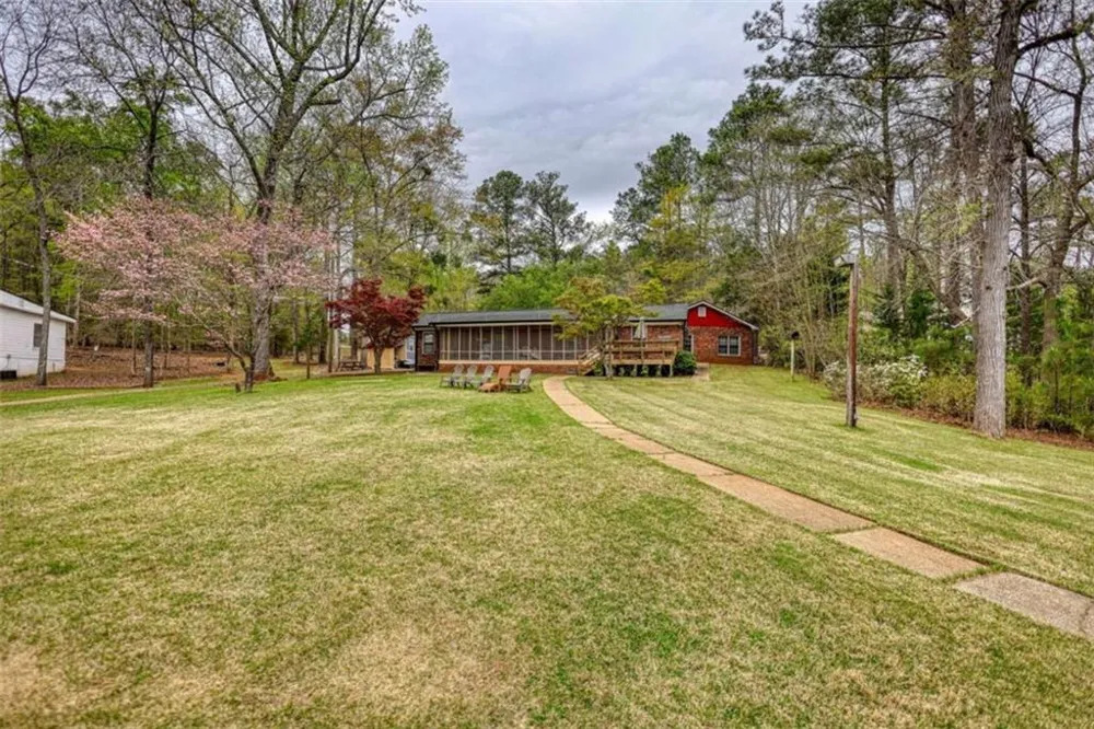 1665 County Line Ext Mansfield, GA 30055