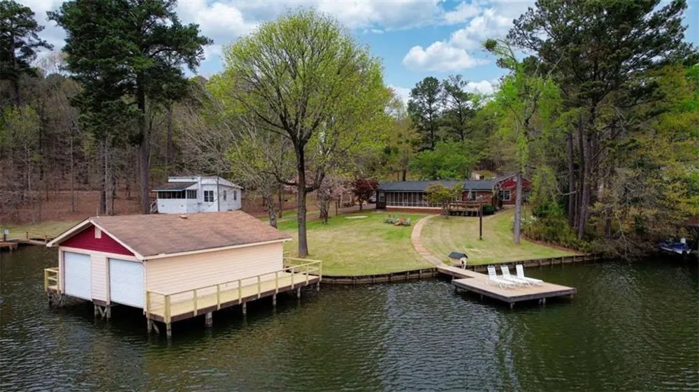 1665 County Line Ext Mansfield, GA 30055