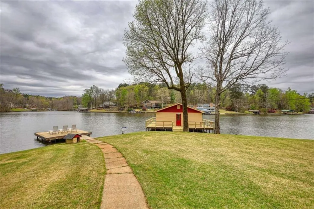 1665 County Line Ext Mansfield, GA 30055