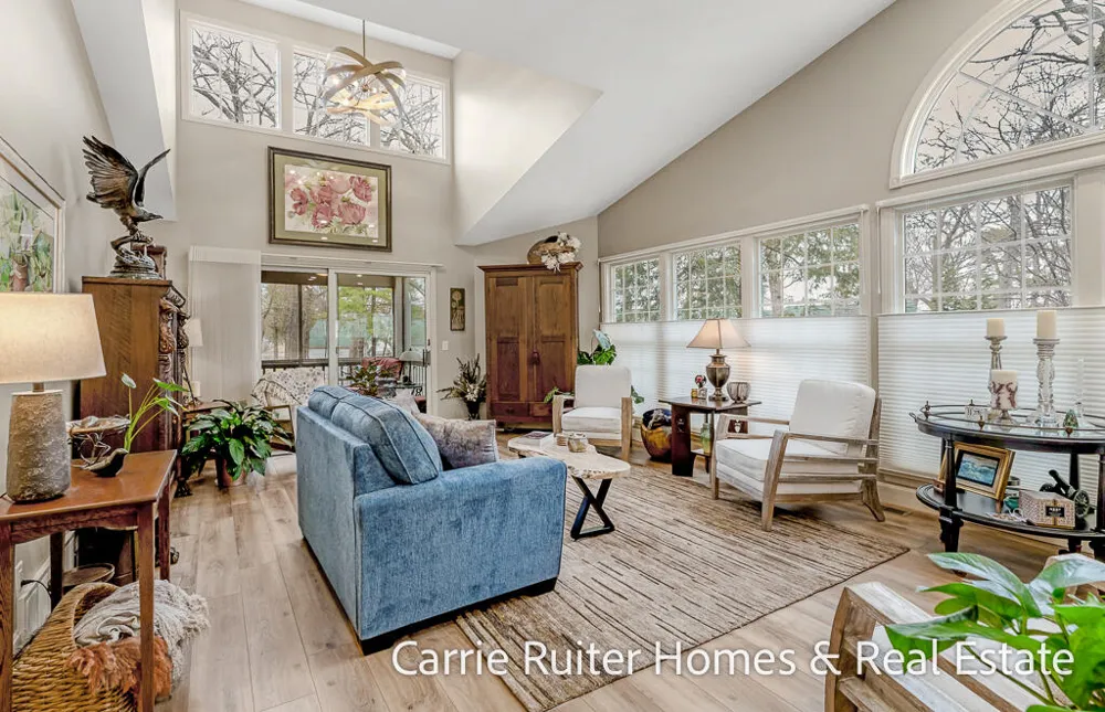 16919 Landing Lane Spring Lake, MI 49456