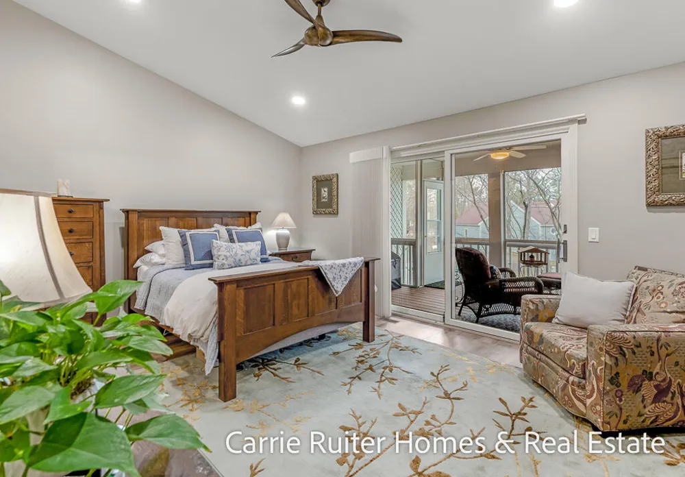 16919 Landing Lane Spring Lake, MI 49456