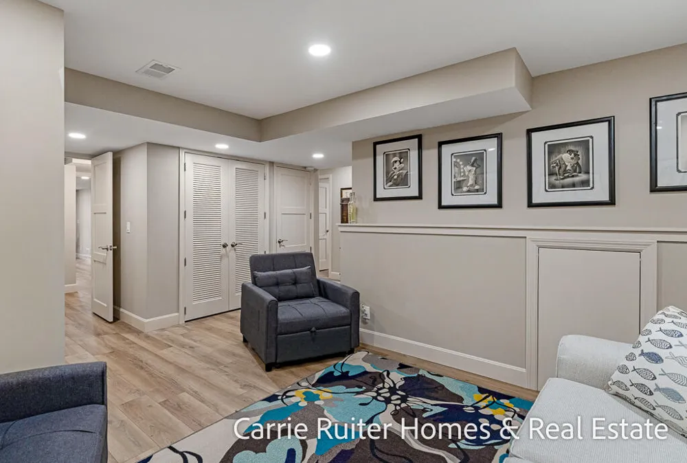 16919 Landing Lane Spring Lake, MI 49456