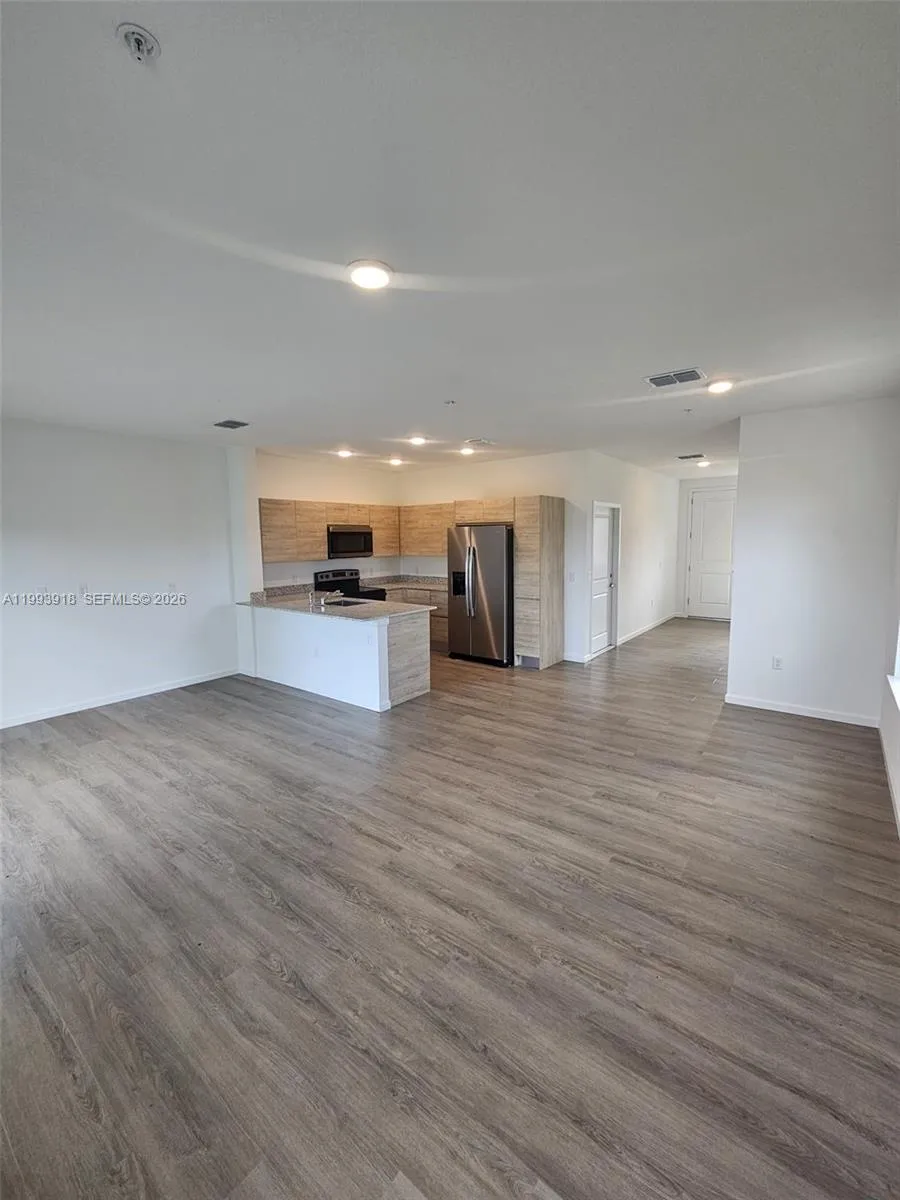 1201 SOUTHSTATION PL #101 Orlando, FL 32809