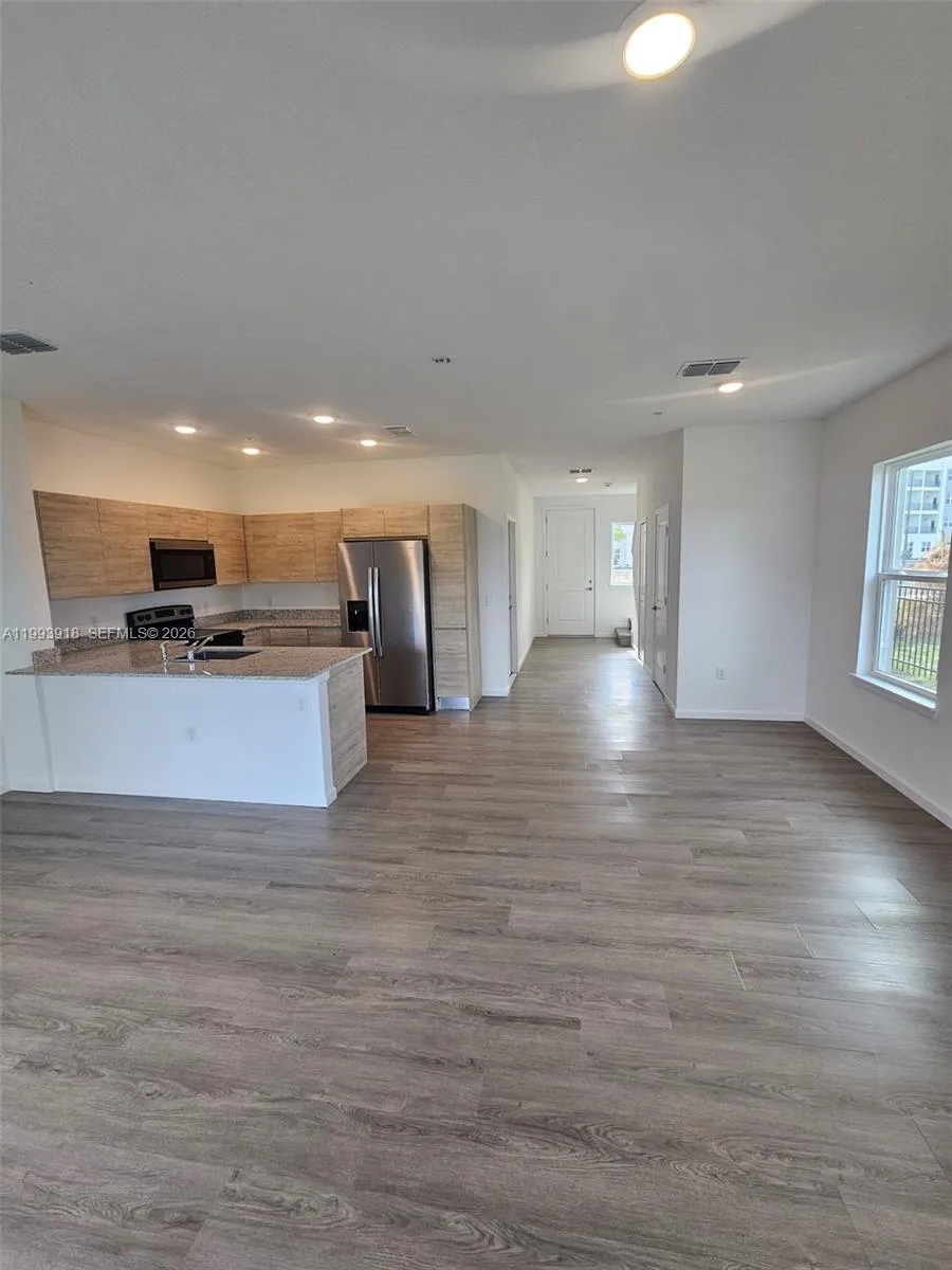 1201 SOUTHSTATION PL #101 Orlando, FL 32809