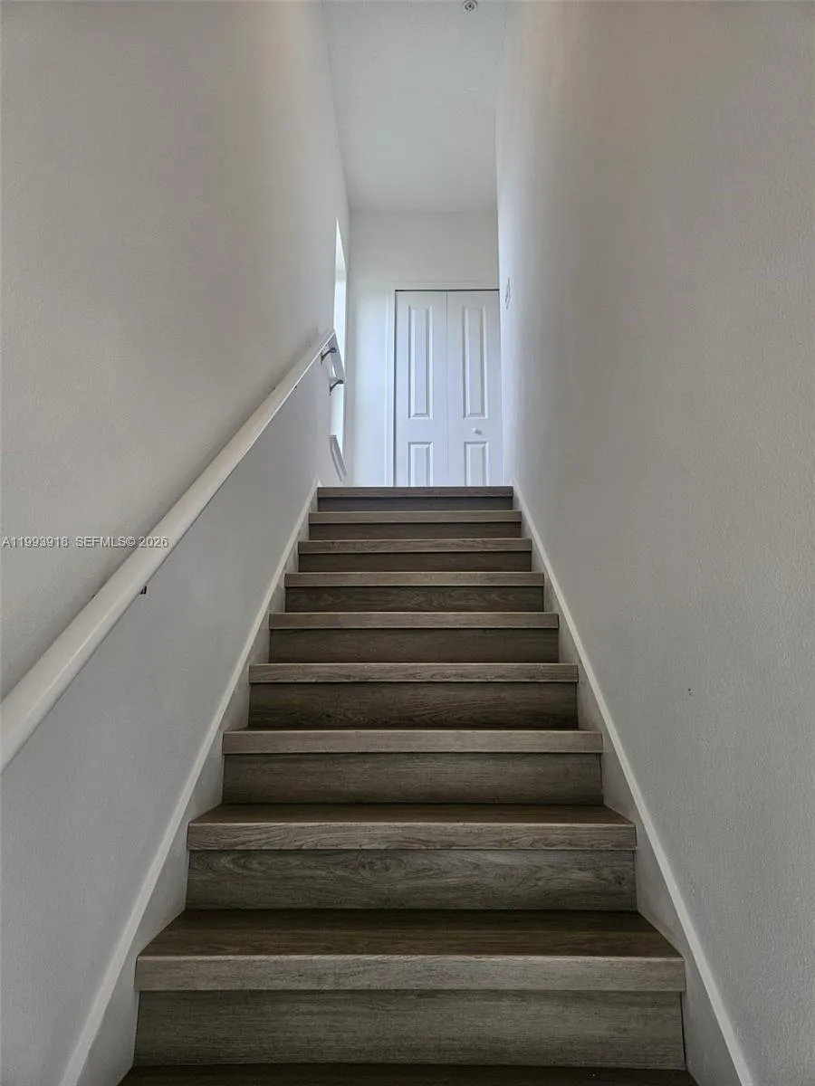 1201 SOUTHSTATION PL #101 Orlando, FL 32809