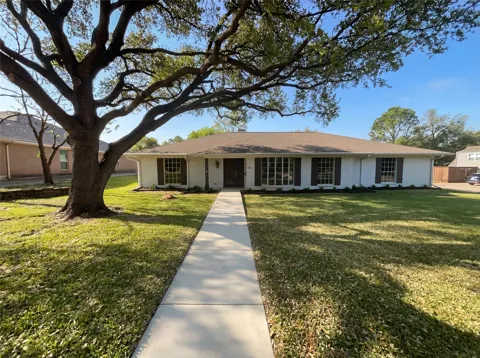 2800 Surrey Drive