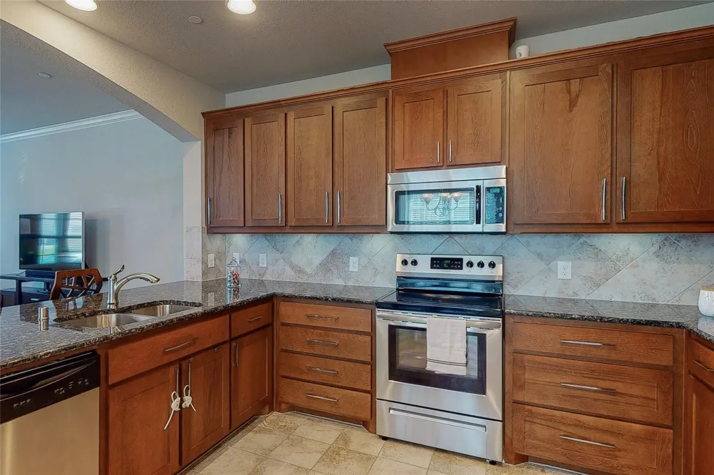 2556 Sarah Lane Lewisville, TX 75056
