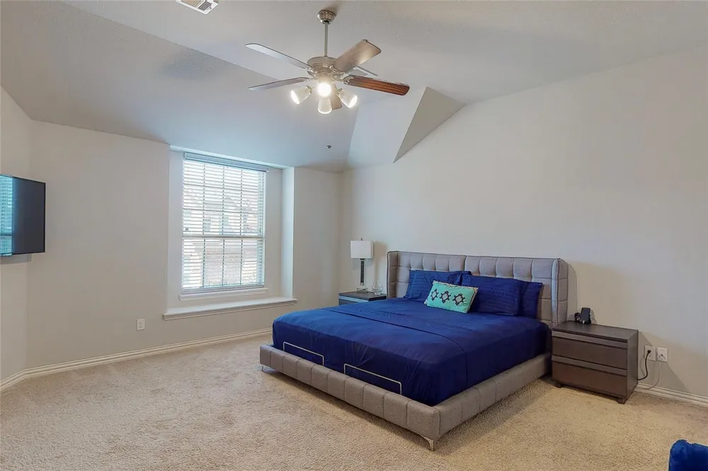 2556 Sarah Lane Lewisville, TX 75056