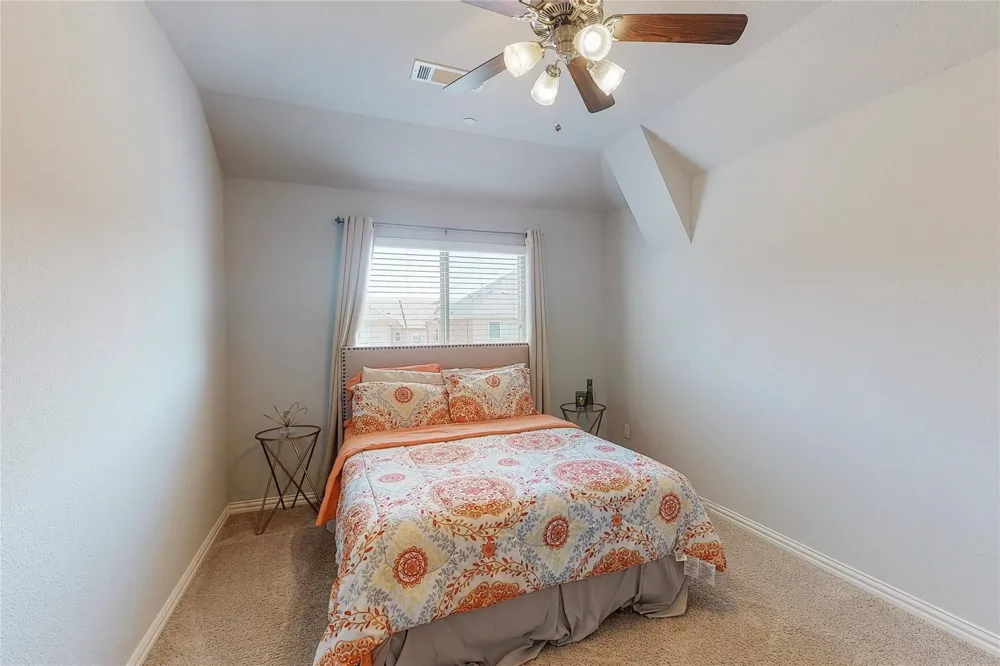 2556 Sarah Lane Lewisville, TX 75056