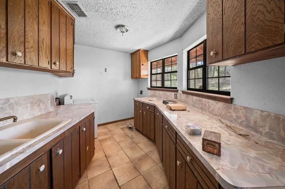 11340 Fm 315 Palestine, TX 75803