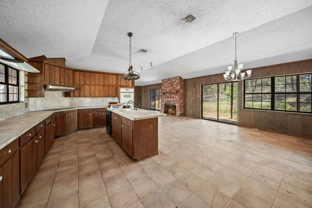 11340 Fm 315 Palestine, TX 75803