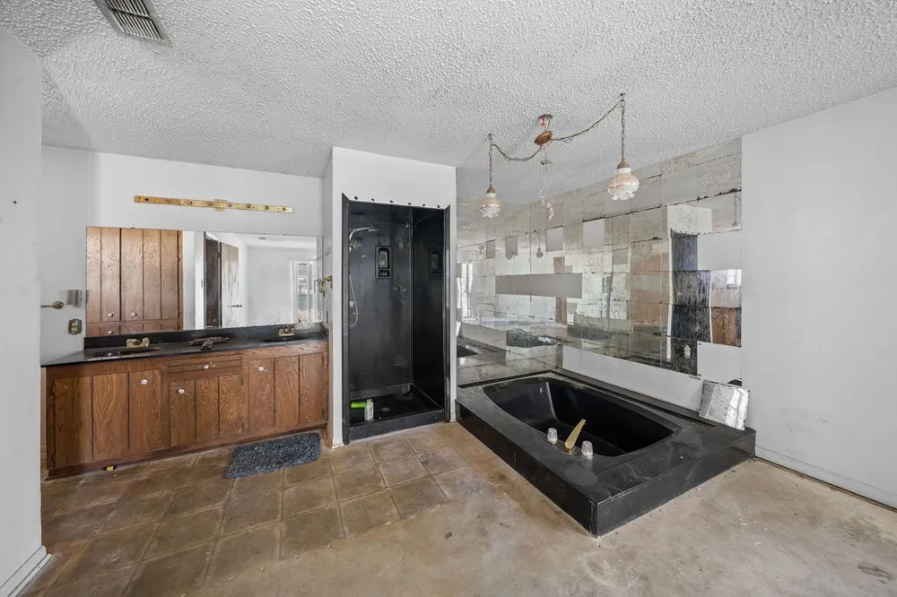 11340 Fm 315 Palestine, TX 75803