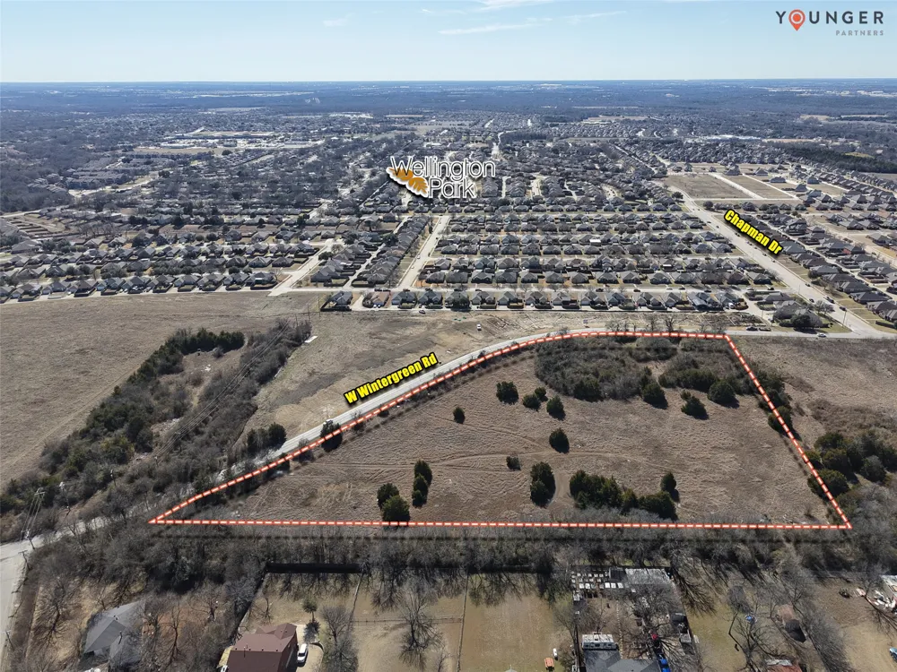 1601 WINTERGREEN Lancaster, TX 75134