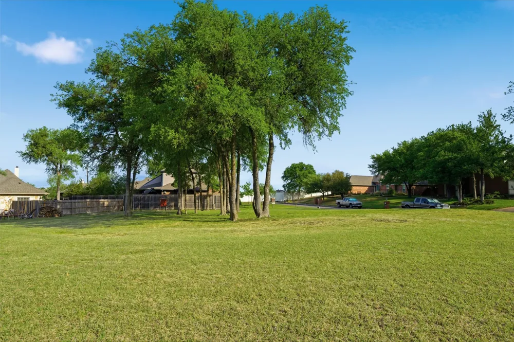 1 Covington Drive Woodway, TX 76712