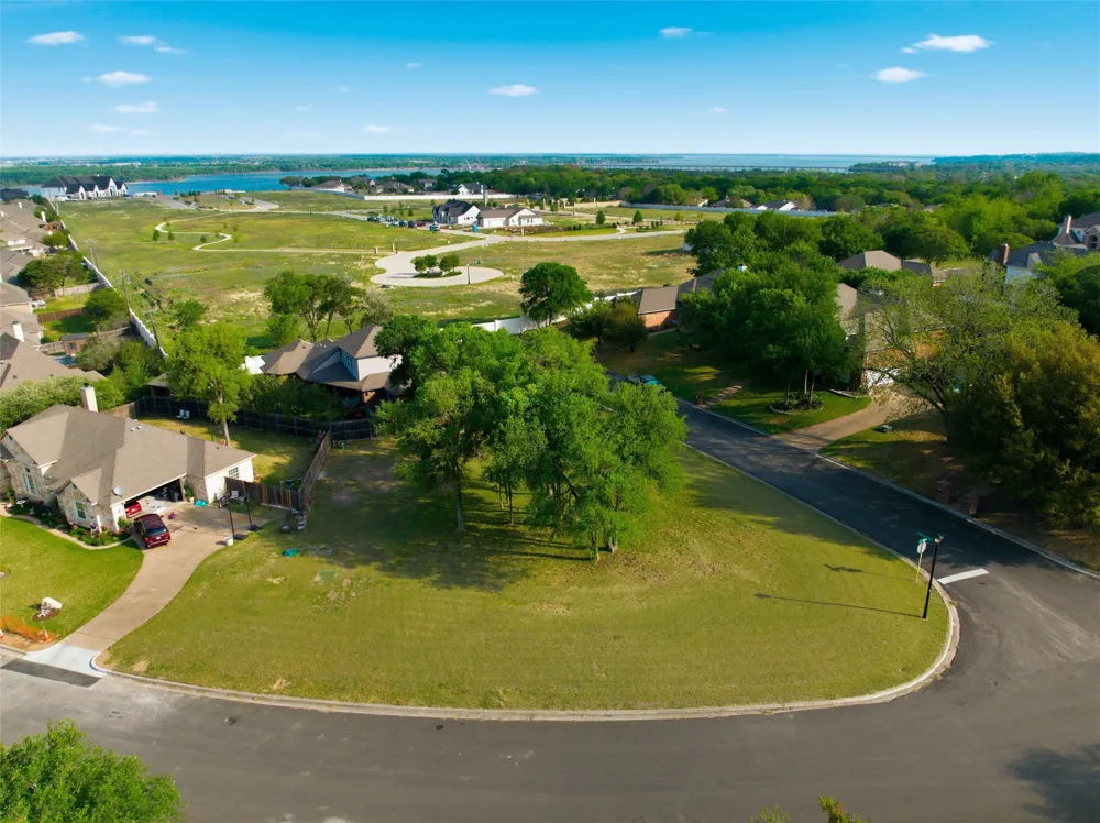 1 Covington Drive Woodway, TX 76712