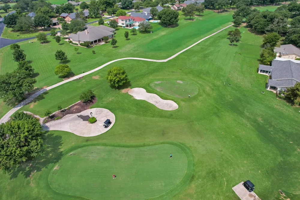 108 Pawnee Trail Lake Kiowa, TX 76240