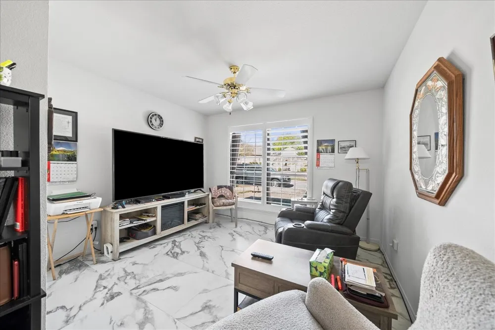 942 Cresthill Drive #20 Cedar Hill, TX 75104