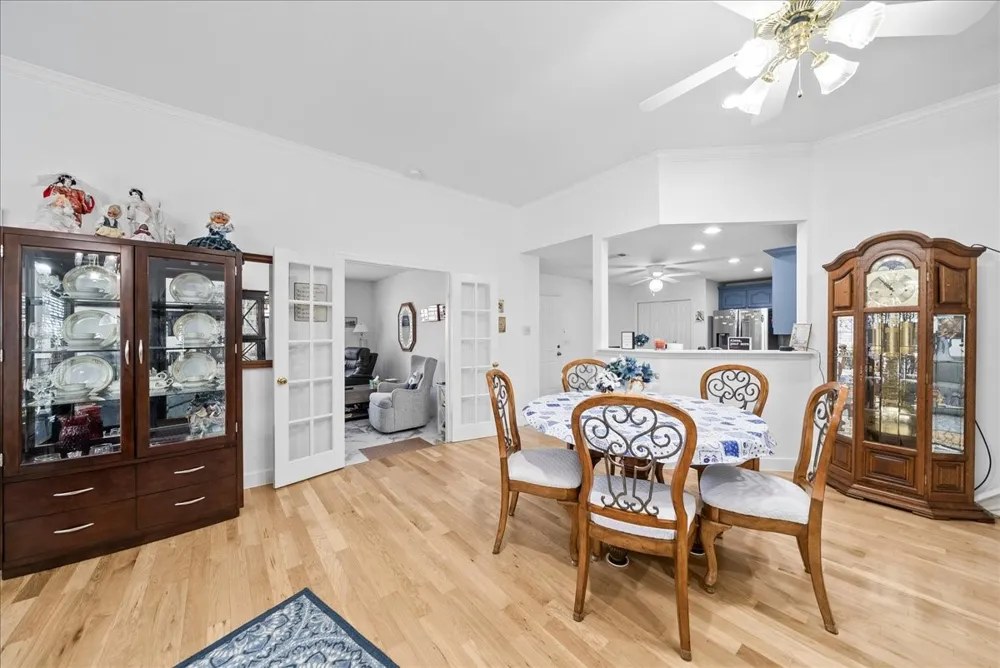 942 Cresthill Drive #20 Cedar Hill, TX 75104