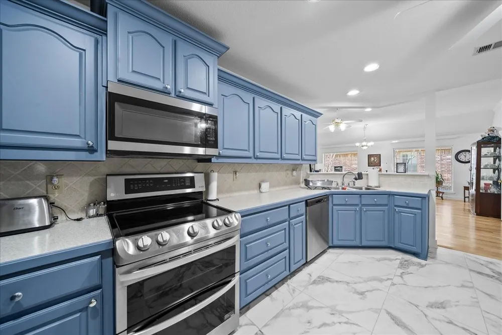 942 Cresthill Drive #20 Cedar Hill, TX 75104