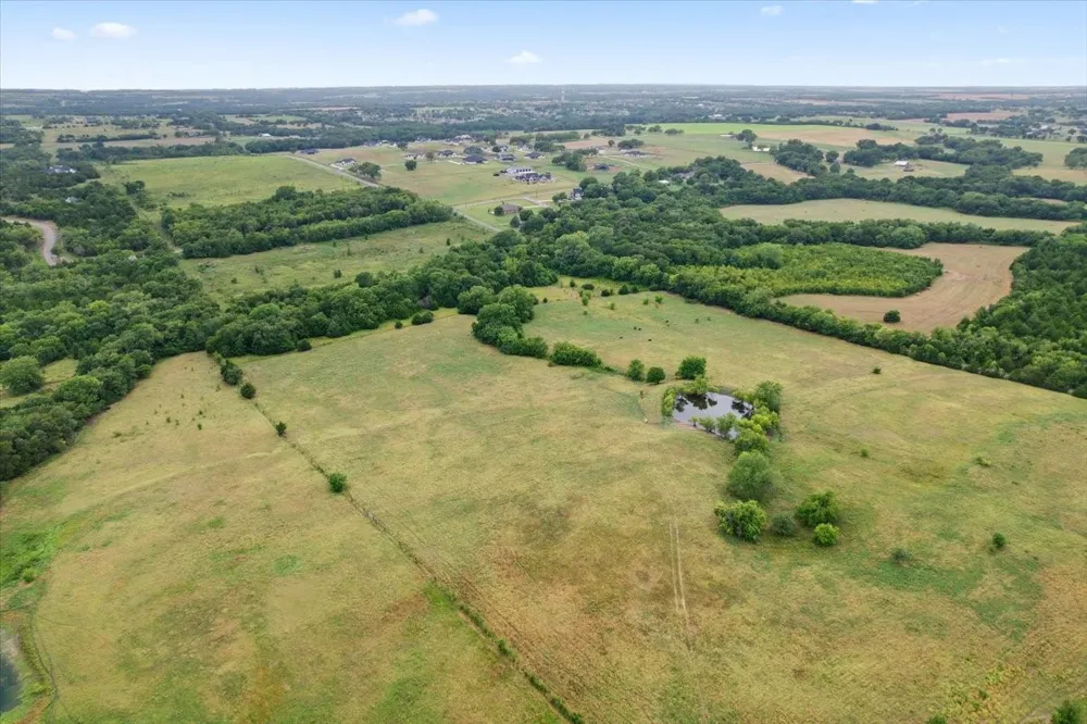 Whitaker Road Van Alstyne, TX 75495