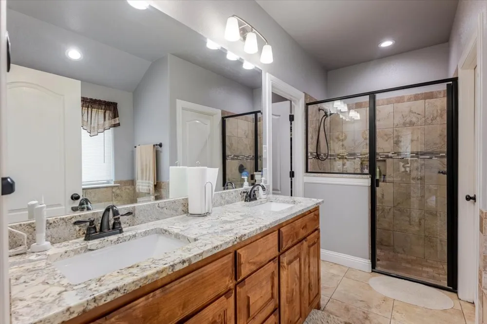 140 Pine Road Poolville, TX 76487