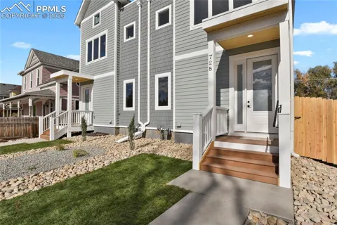 726 E Platte Avenue