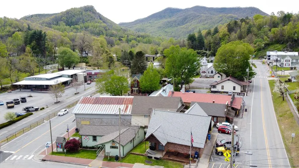 Osprey Mountain Way Sylva, NC 28779