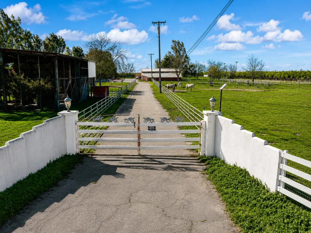 14901 S Highland Ave Selma, CA 93662