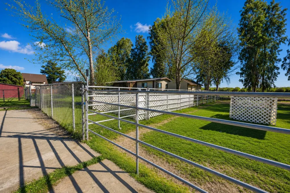 14901 S Highland Ave Selma, CA 93662