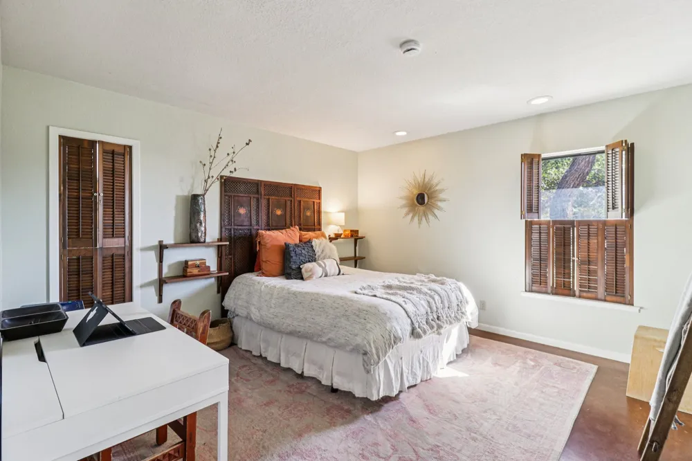 205 Northwood Hills Drive Fredericksburg, TX 78624