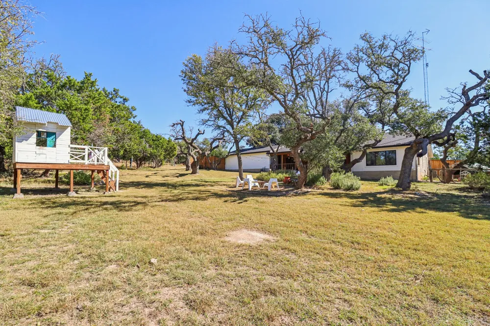 205 Northwood Hills Drive Fredericksburg, TX 78624