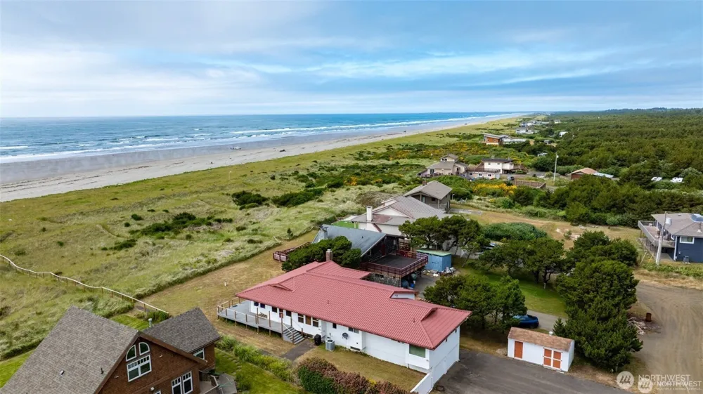 401 Wind Sand Lane W Grayland, WA 98547