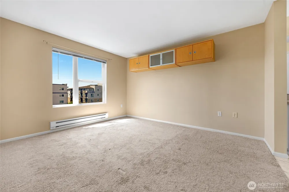 4343 Roosevelt Way NE #401 Seattle, WA 98105