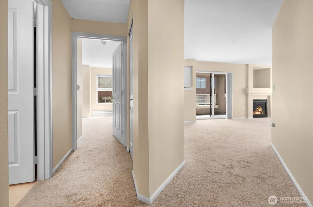 4343 Roosevelt Way NE #401 Seattle, WA 98105
