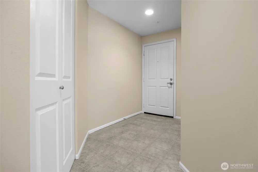 4343 Roosevelt Way NE #401 Seattle, WA 98105