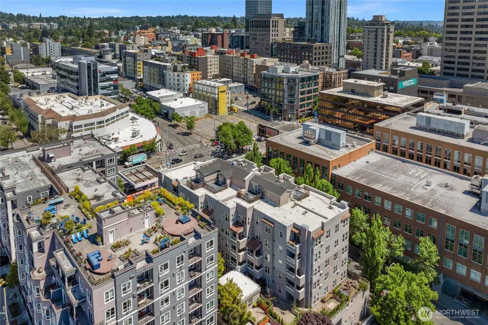 4343 Roosevelt Way NE #401 Seattle, WA 98105
