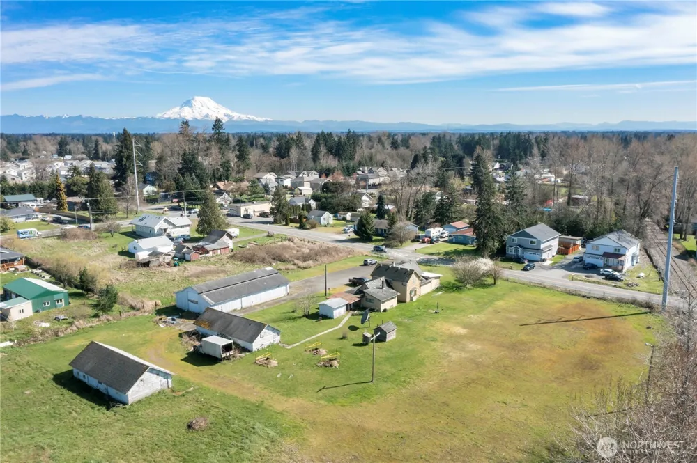 917 85th Street E Tacoma, WA 98445