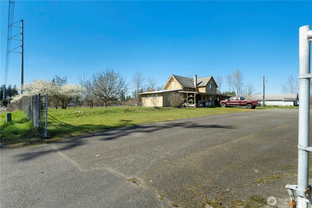 917 85th Street E Tacoma, WA 98445