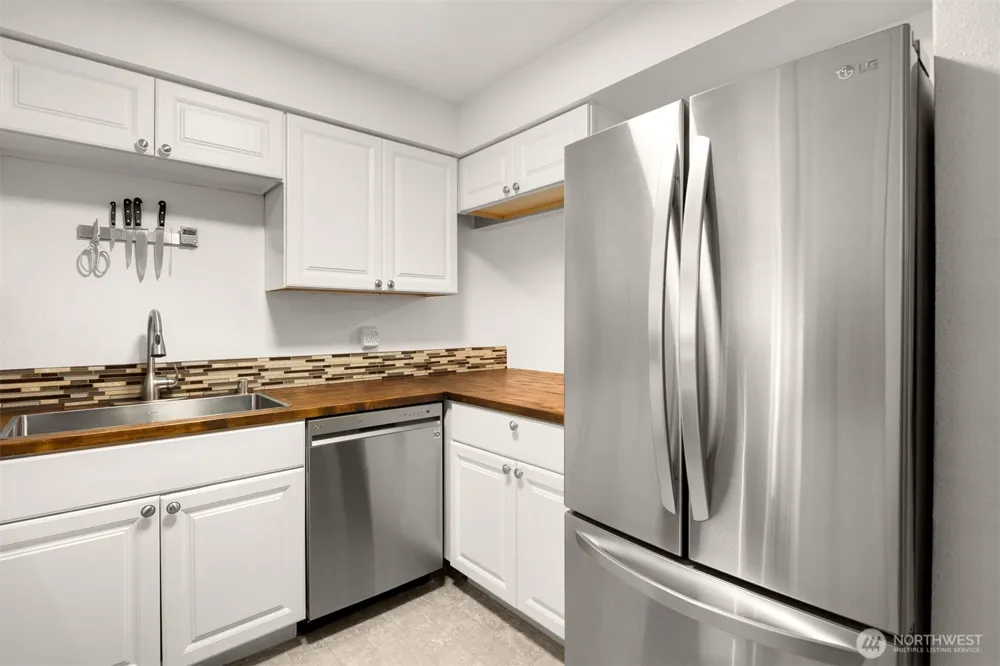 18200 73rd Avenue NE #B103 Kenmore, WA 98028