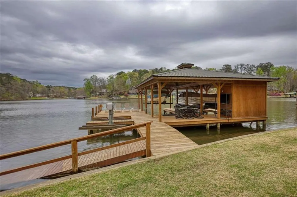 1697 County Line Ext Mansfield, GA 30055