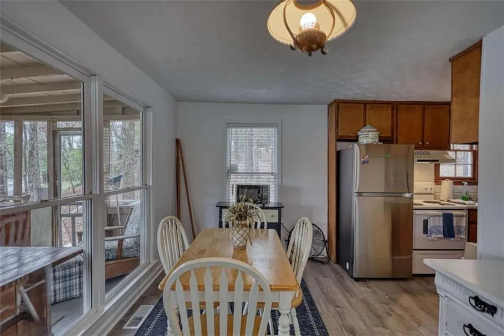 1697 County Line Ext Mansfield, GA 30055