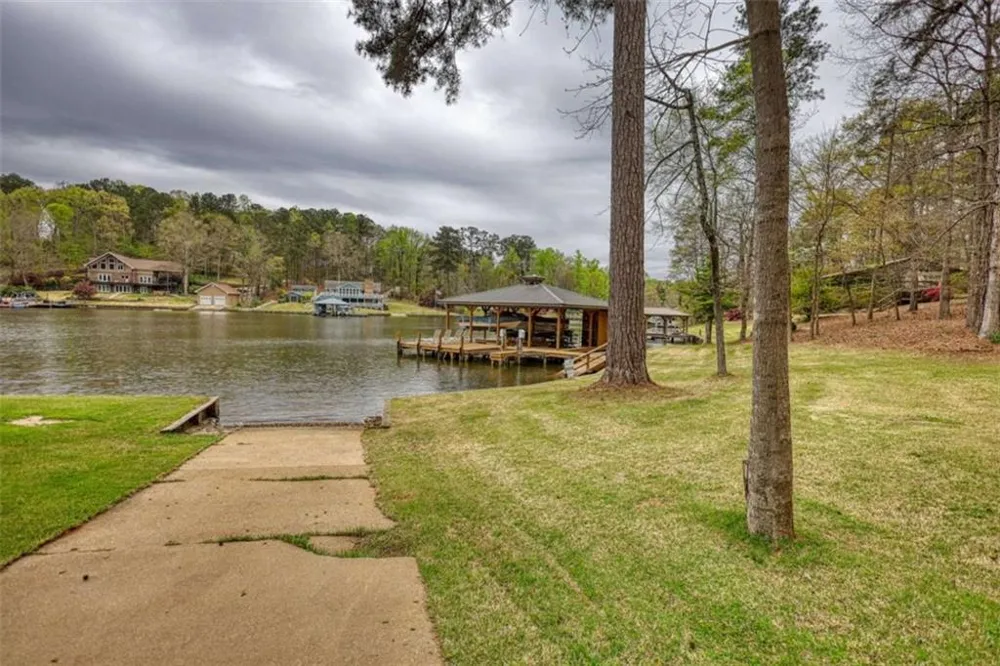 1697 County Line Ext Mansfield, GA 30055
