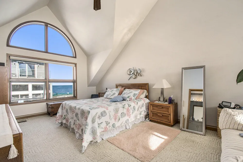 409 Lake Drive #10 New Buffalo, MI 49117