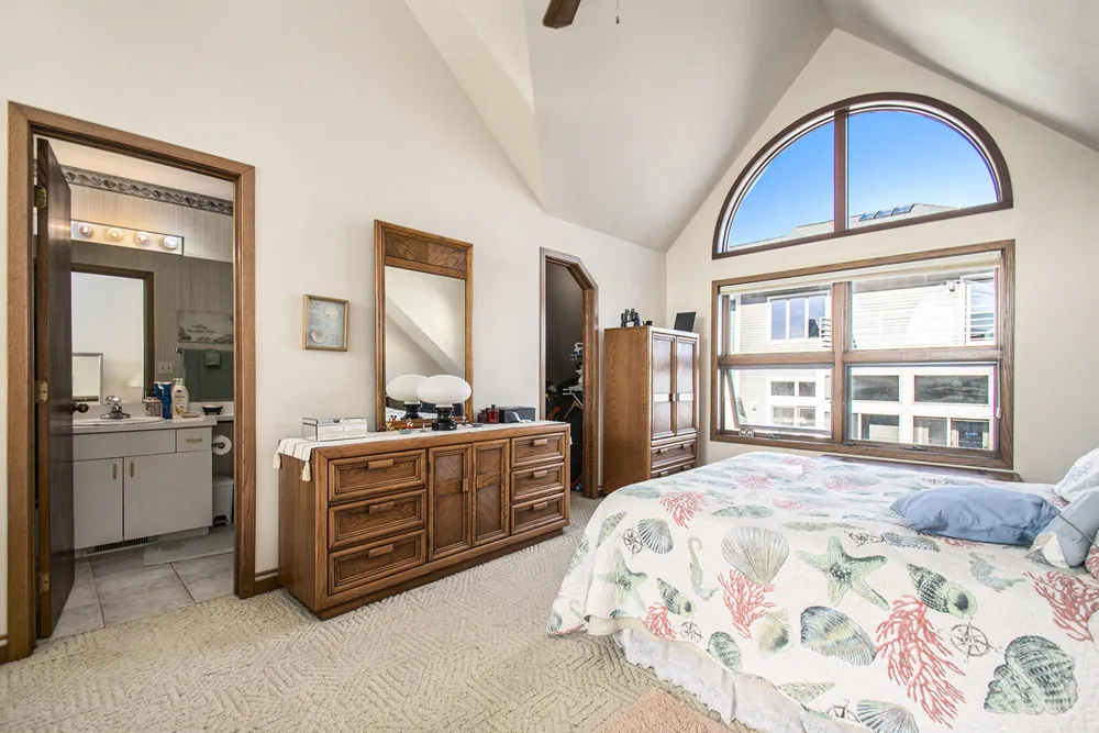 409 Lake Drive #10 New Buffalo, MI 49117