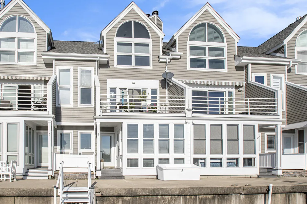 409 Lake Drive #10 New Buffalo, MI 49117