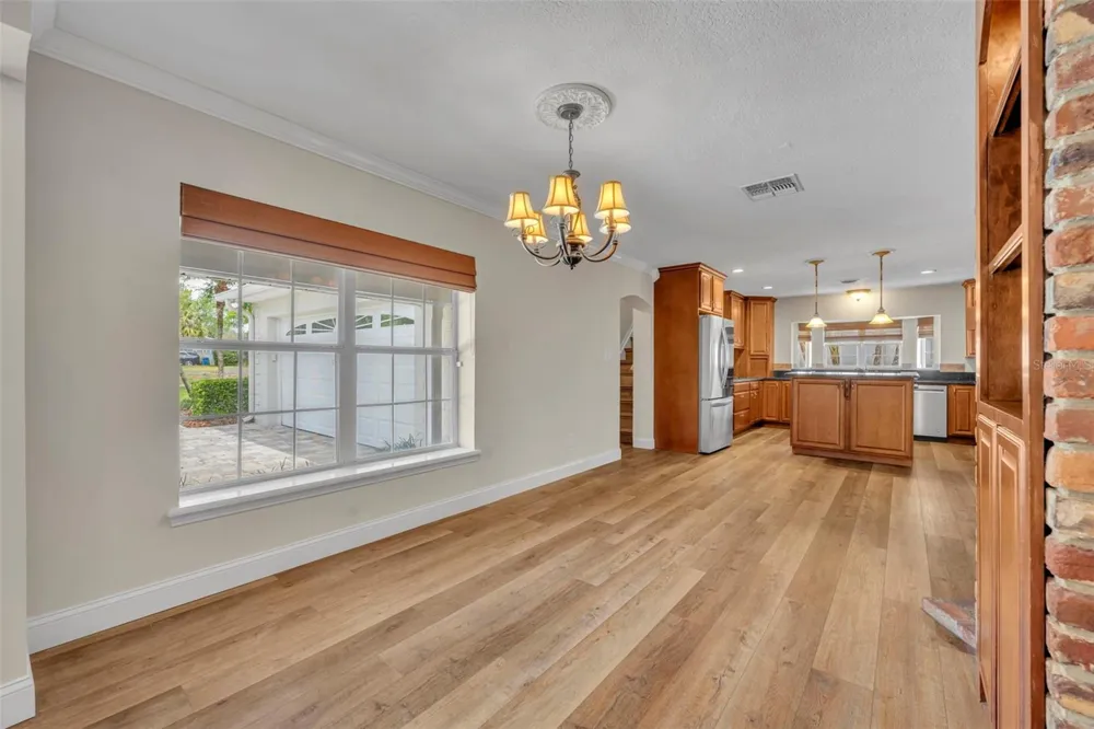 2112 CHIPPEWA TRAIL Maitland, FL 32751